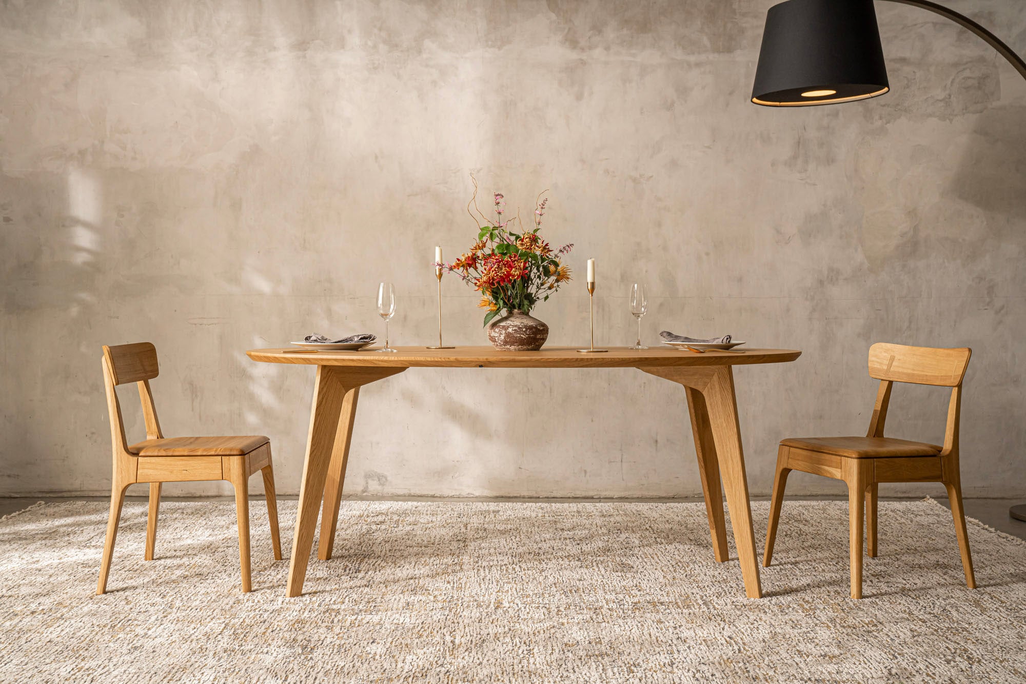 AMBER S Oval | Dining Table image 1
