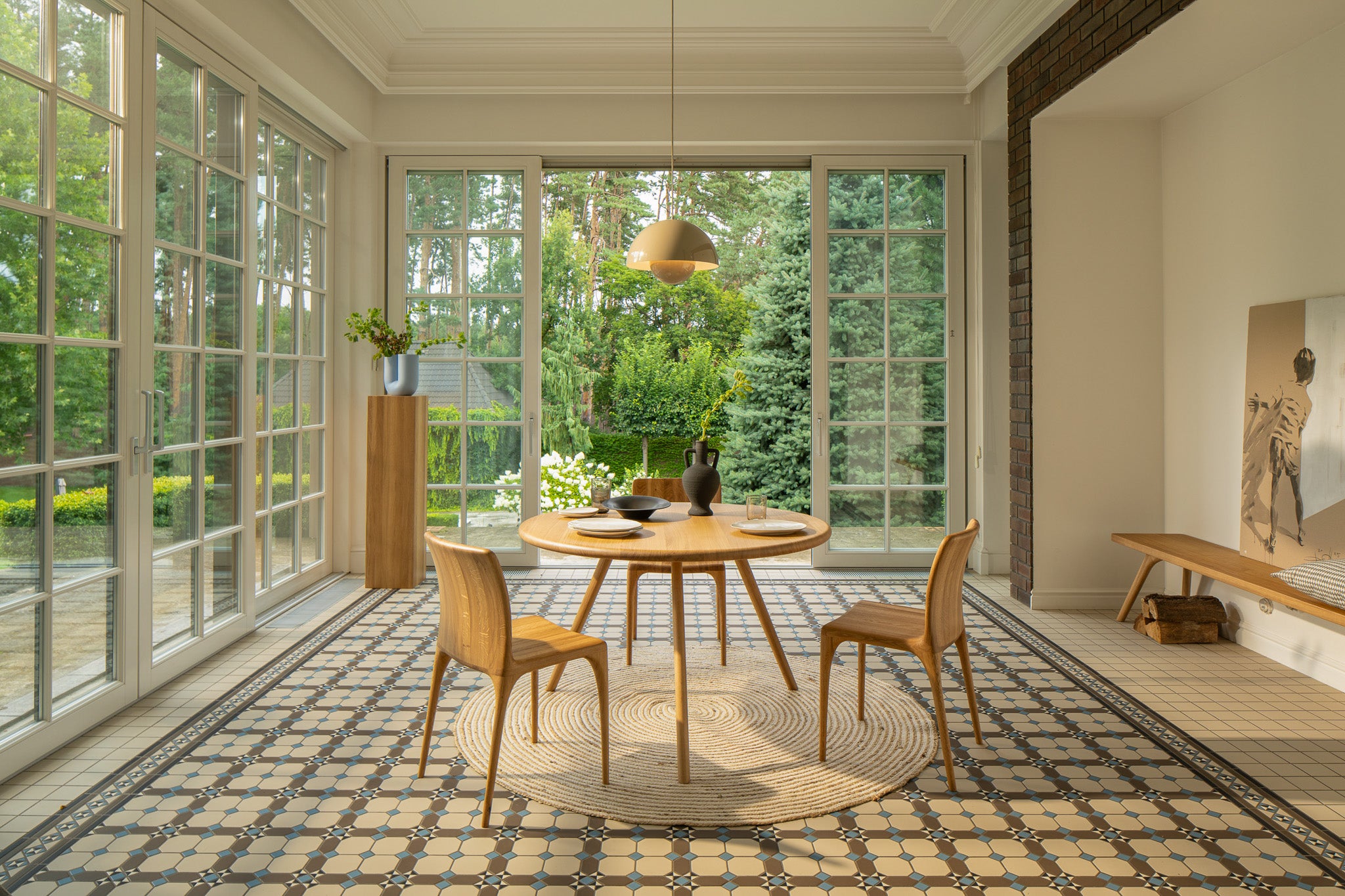 ARLEN | Round Dining Table image 12