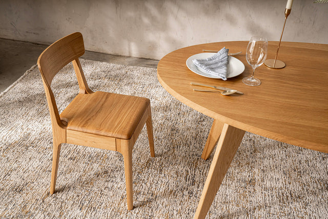 AMBER Oval | Dining Table image 5