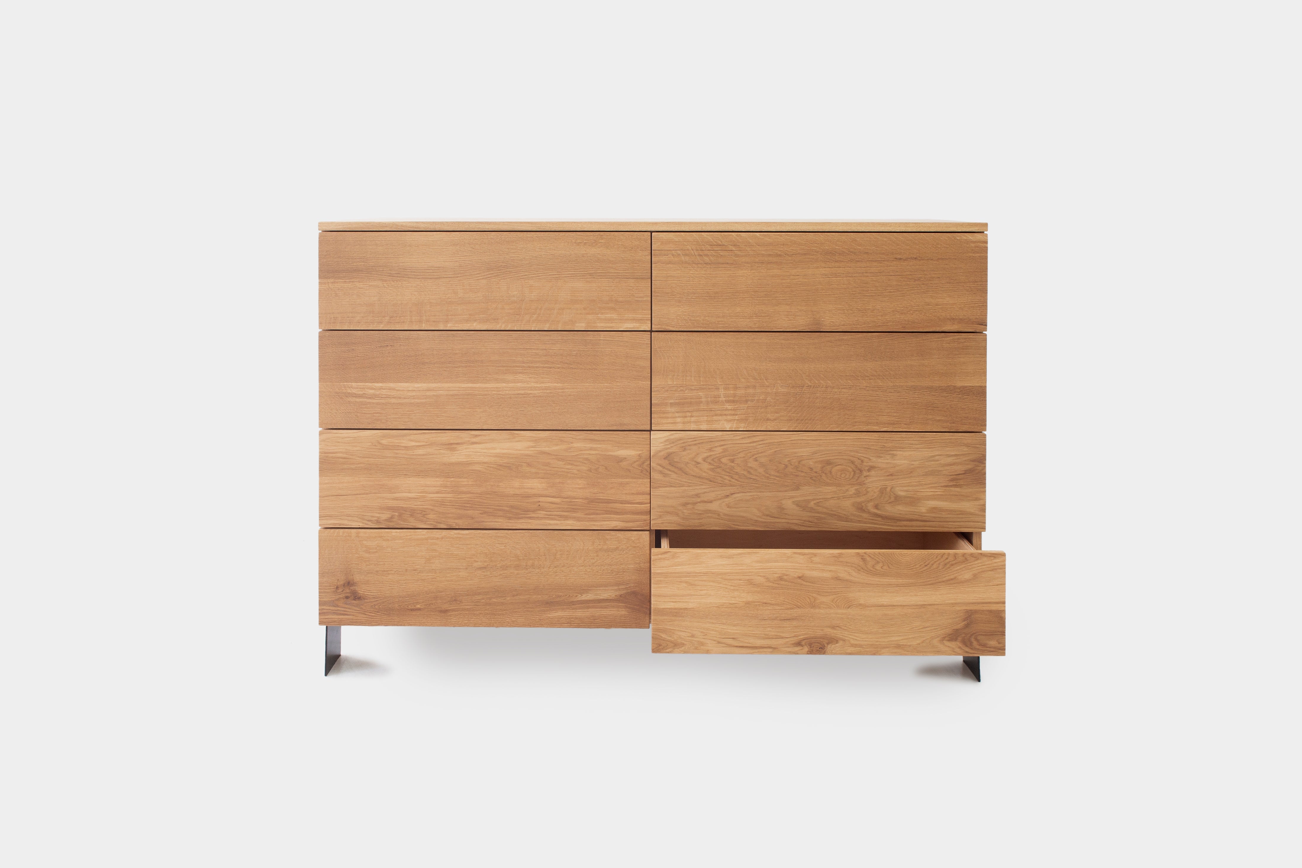 Handgefertigter Eichenschrank | SABROCKE-Hardman Design