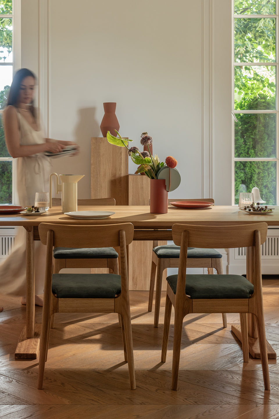 Upright silhouette refined from our original 2018 CAROLINA.