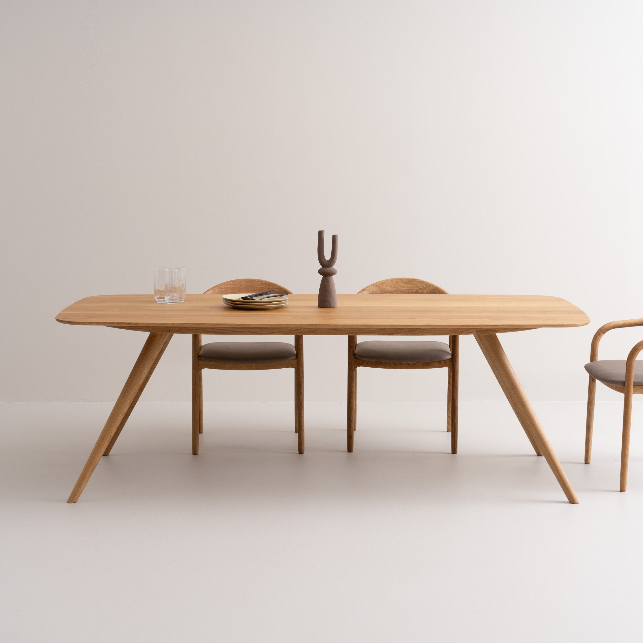 TAVI | Table à manger image 36
