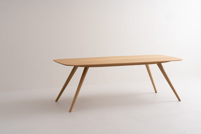 TAVI | Esstisch image 35