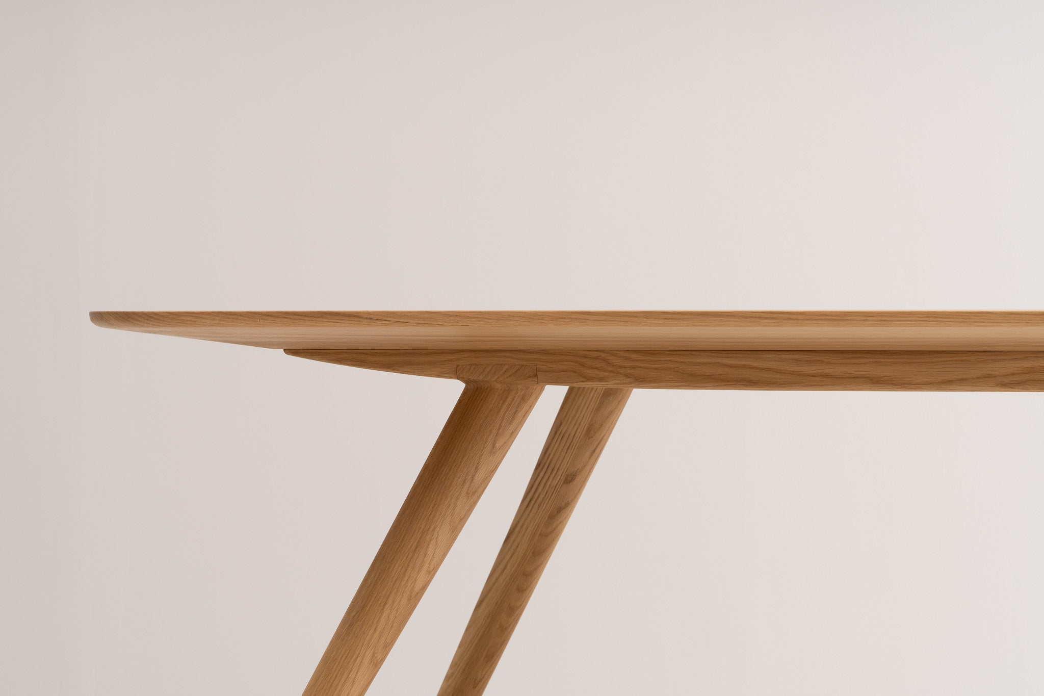 TAVI | Table à manger image 38