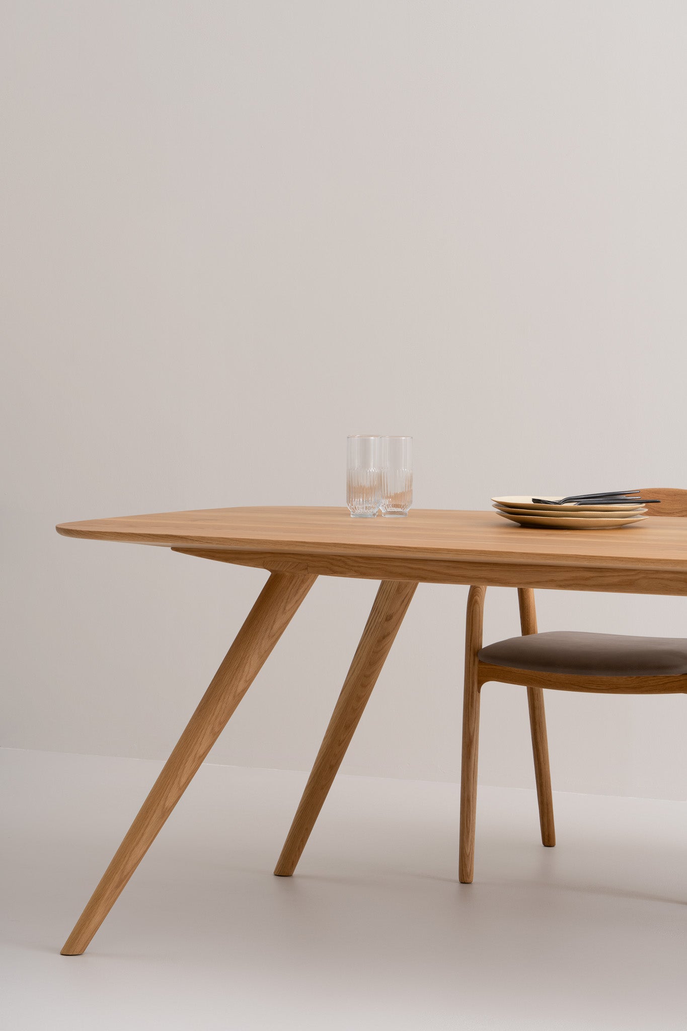 TAVI | Table à manger image 37