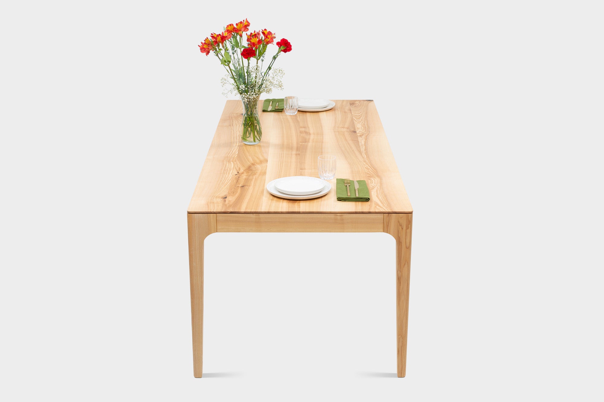 Hardman Design | Table à manger moderne en chêne mid-century | CAROLINA