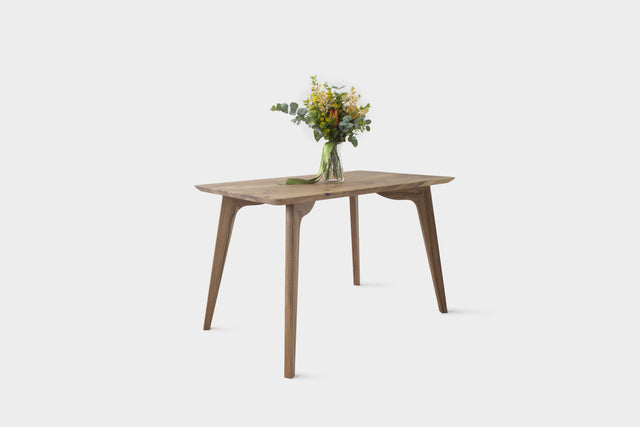 AMBER S | Esstisch aus Nussbaum image 5